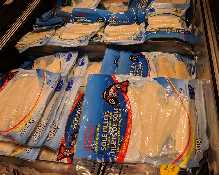 スーパーの冷凍切り身魚